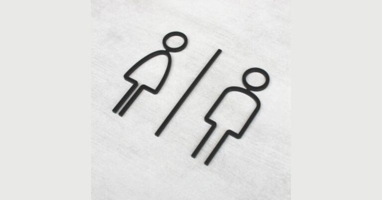 Simplicity and Effectiveness of Bathroom Signs