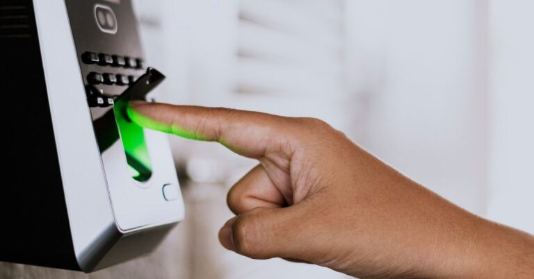 How Locksmiths Can Help You Upgrade to Smart Locks?